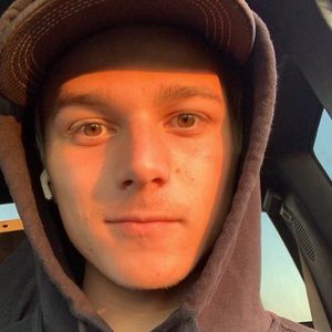 Meet your Posher, Tye